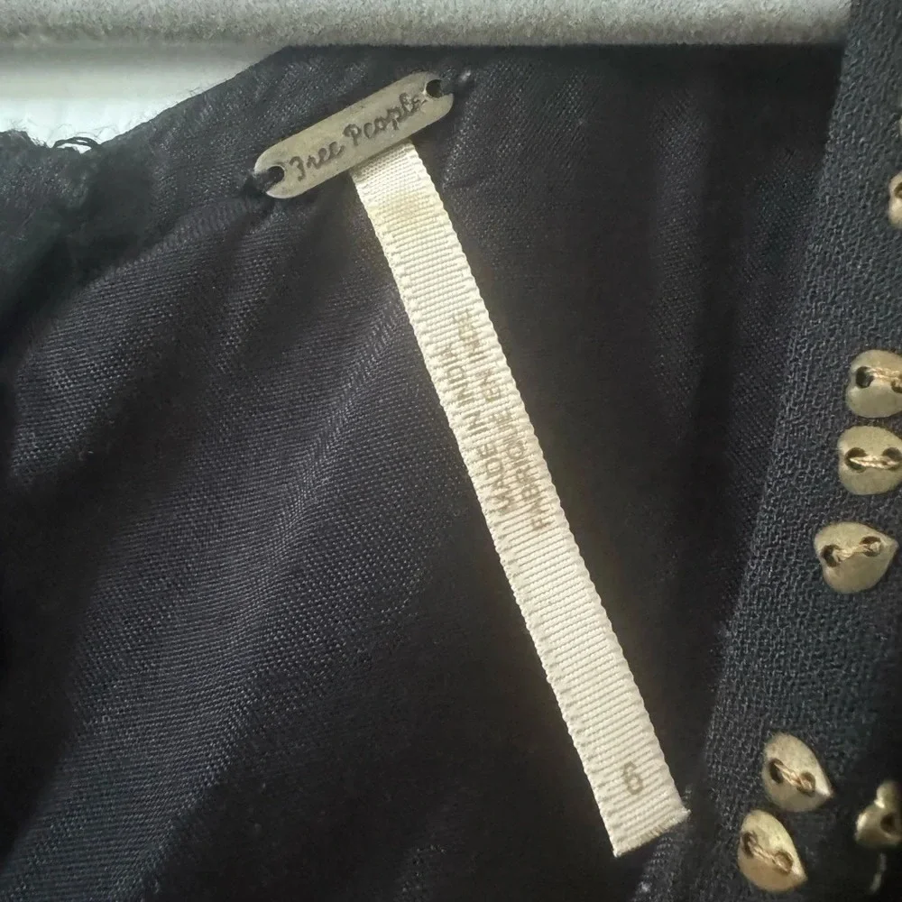Free people V neck dress with bronze sewn details size 6